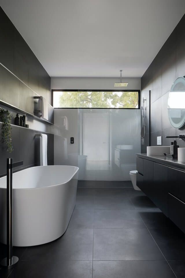 bathroom image